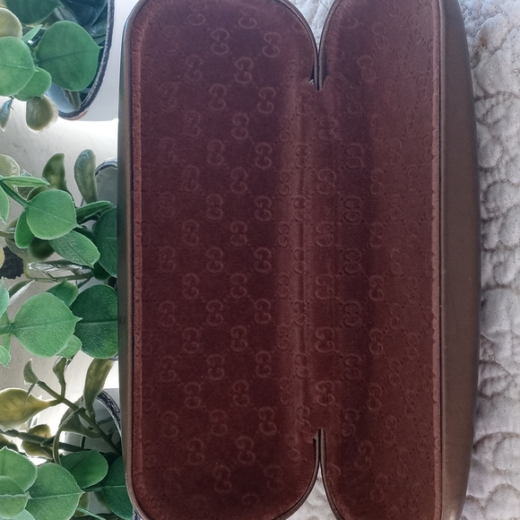 GUCCI GOLD EYE GLASS HARDCASE - Picture 4 of 7
